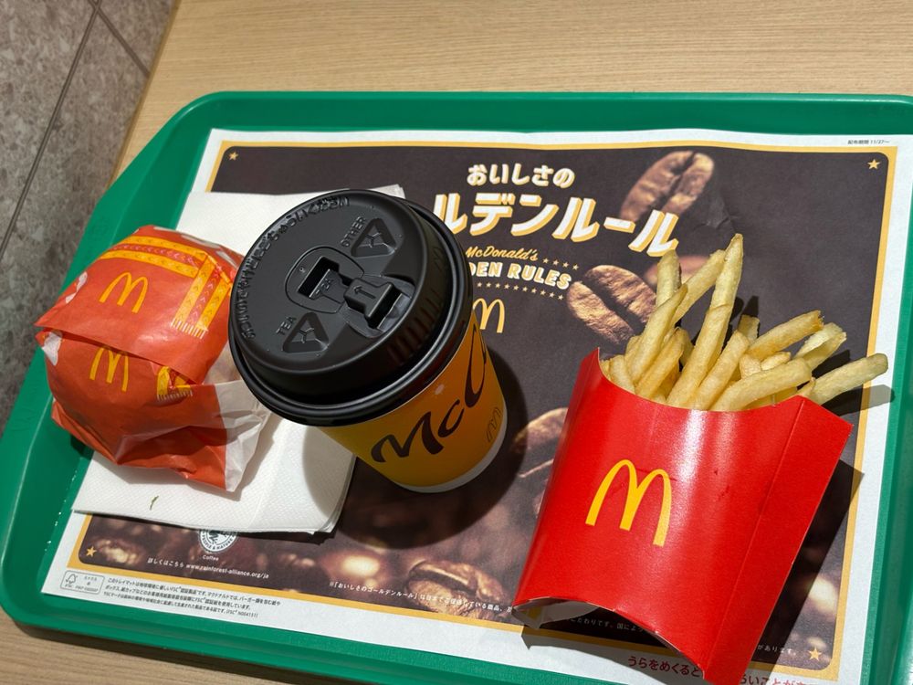 グラコロ®
マックフライポテト®（M）
プレミアムローストコーヒー（M）