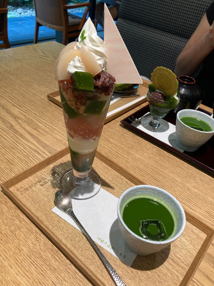 A peach matcha parfait and iced matcha, delish!!!
