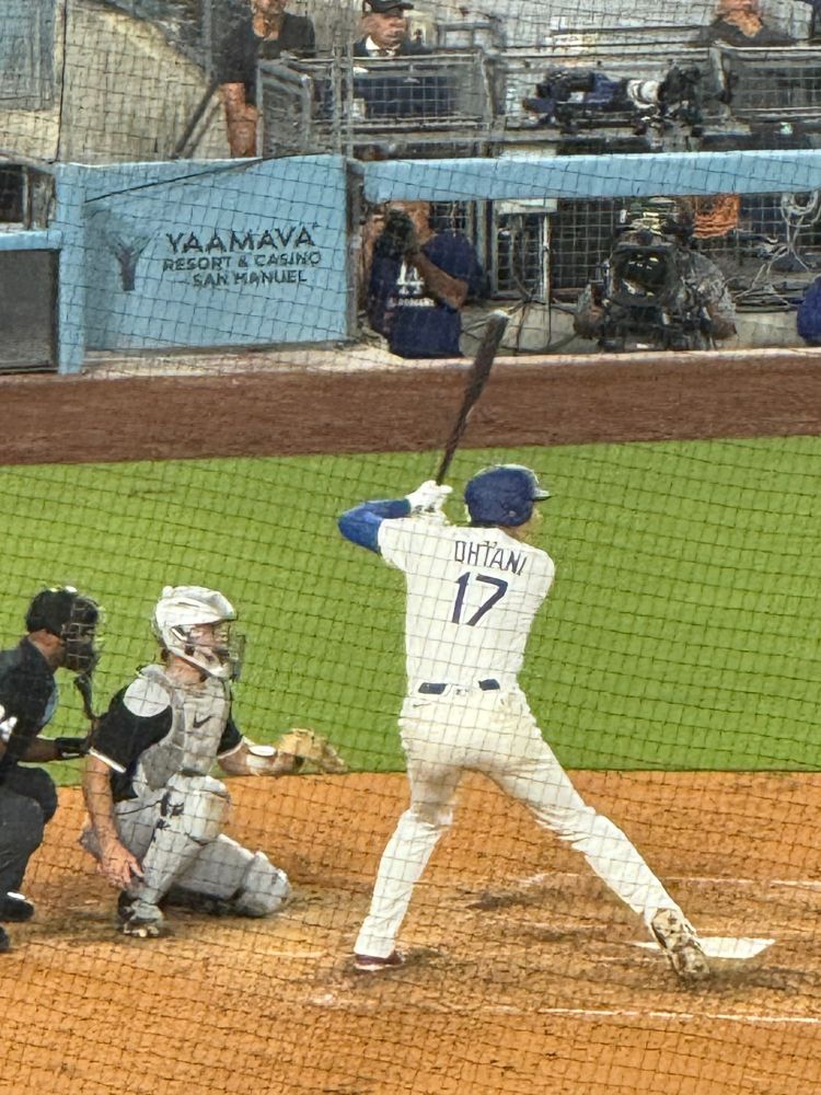 Shohei Ohtani at bat Dodgers vs. White Sox