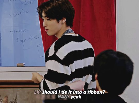 Scene of han and Lee know eating food, and han needs help with his apron. Lee knowwww asks if he should tie the apron strings in a ribbon (ie kiss him on the mouth) and han says yeah 
