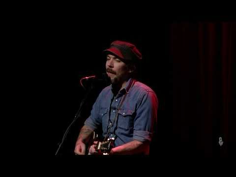 Justin Townes Earle - Frightened By The Sound (Live on eTown)