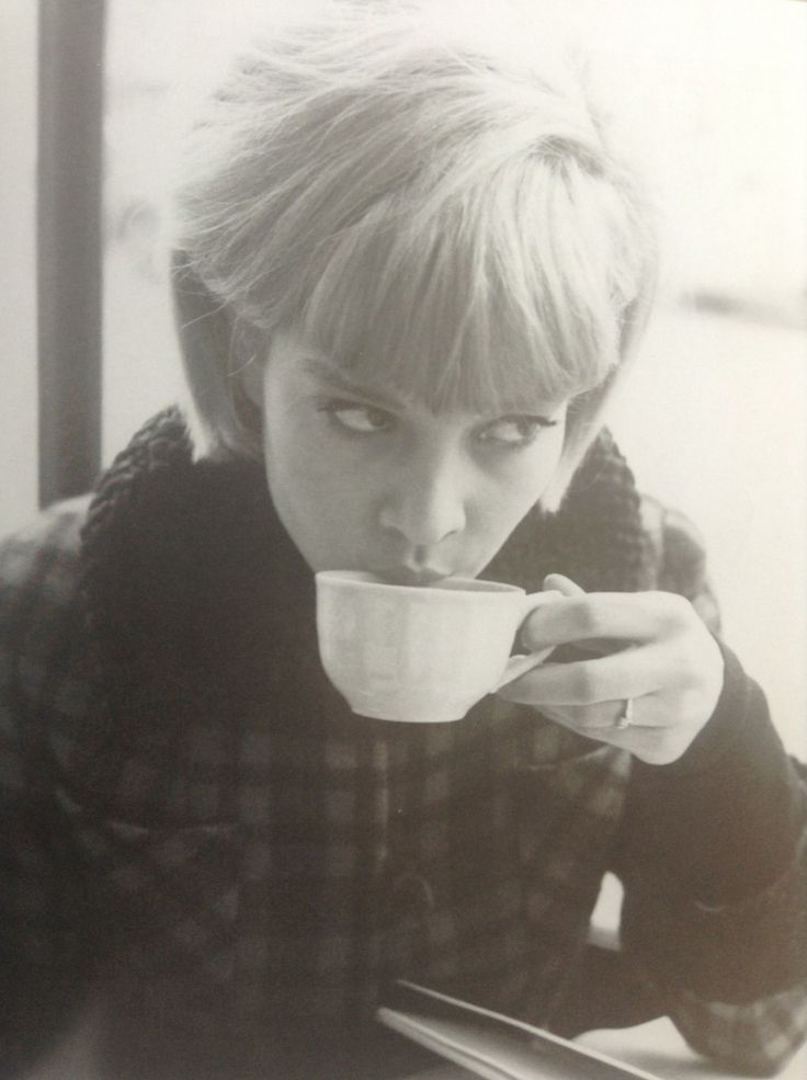 Sylvie Vartan drinking coffee