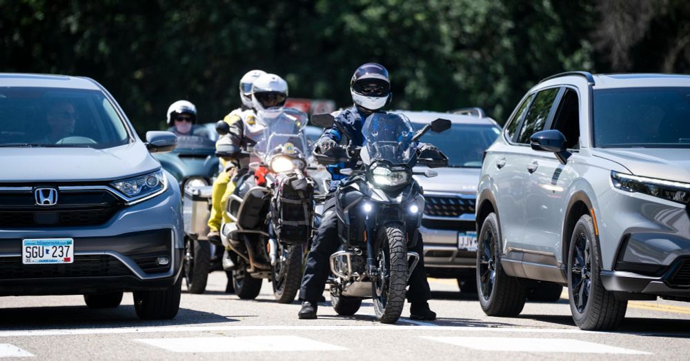 New law allowing Minnesota motorcyclists to ride between lanes of traffic starts Tuesday