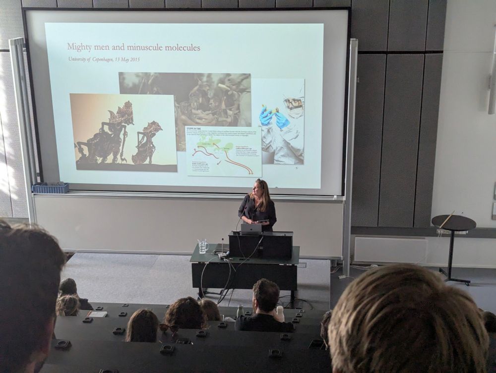 Anna Källén introduces her talk.