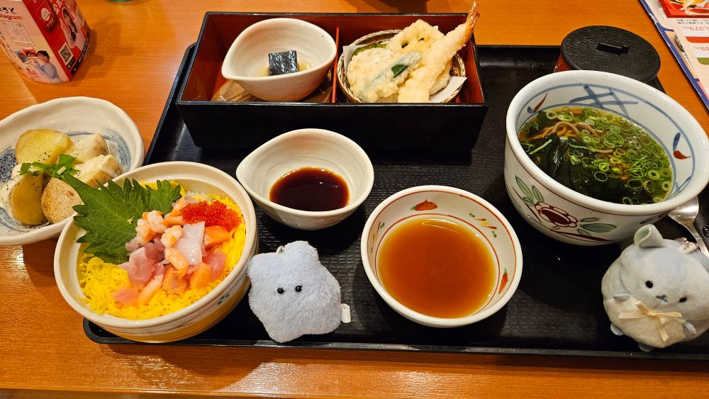 なごみ弁当 ミニ海鮮丼