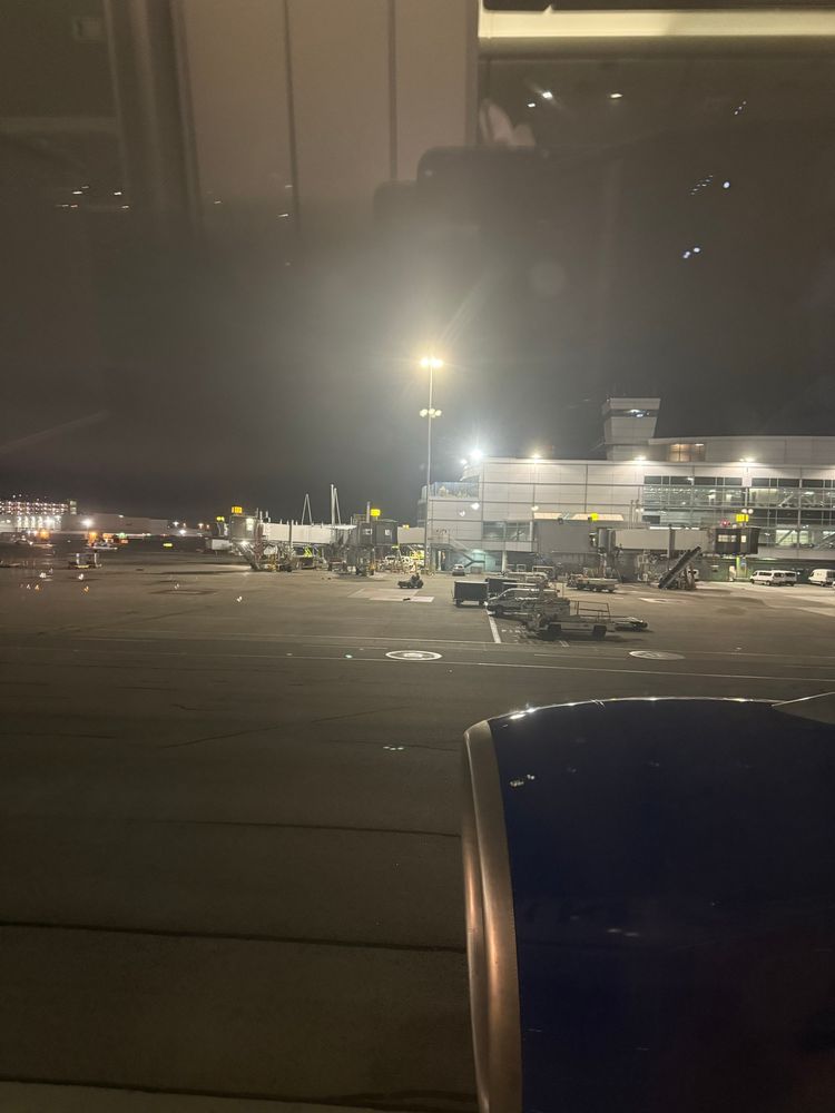 View out an airplane window at SFO 