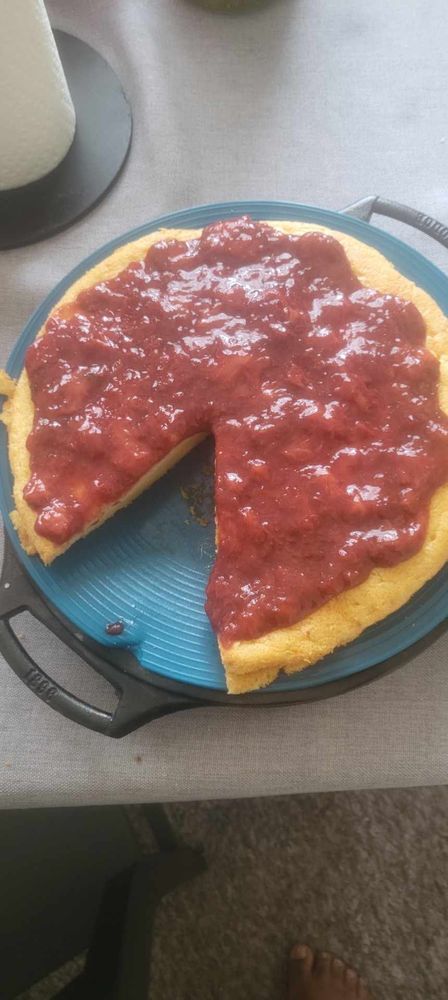 Another light cheesecake but topped with my homemade strawberry topper 🍓 