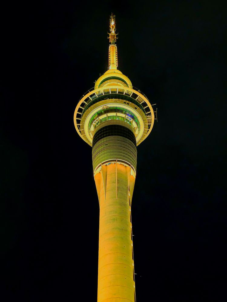 It's the sky tower. But very yellow. 