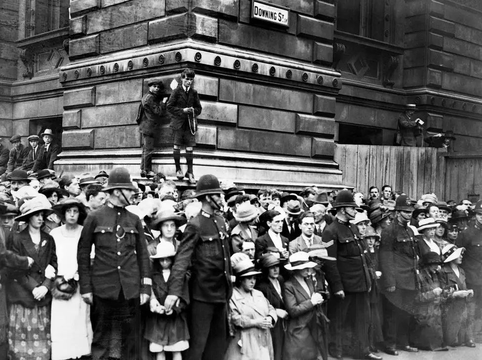 Days after the truce, Irish people held vigils in Downing St, praying for a peaceful outcome to talks.