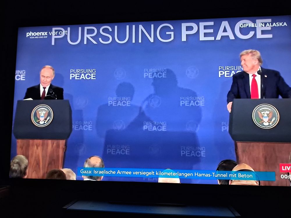 Pursuing Peace with mass murderer Putin and Epstein's best rapist friend Trump