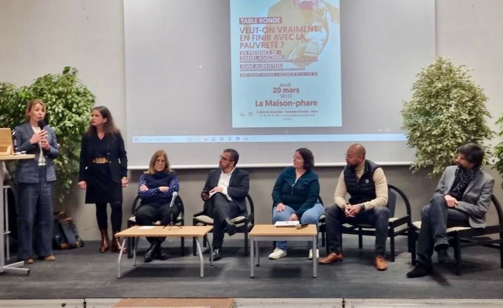 Les participants à la table ronde