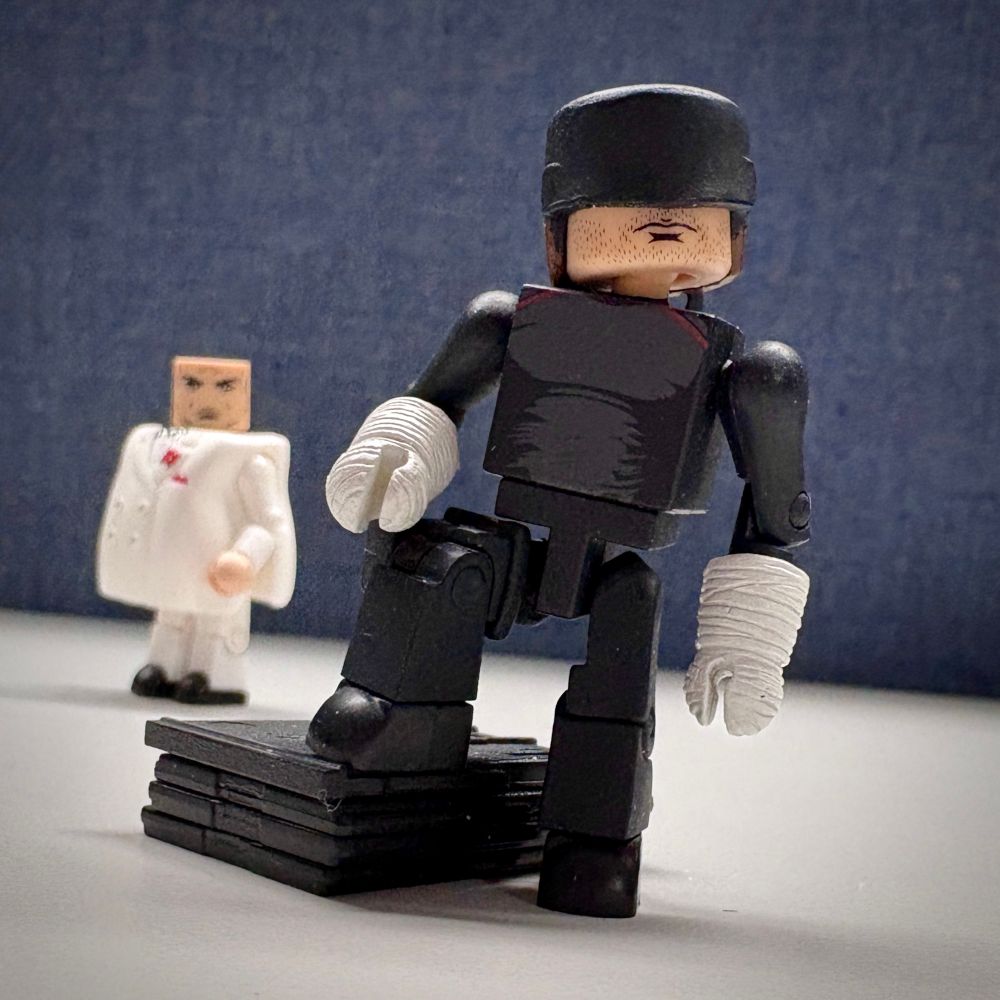 Picture of Daredevil and Kingpin Minimates from Diamond Select Toys.