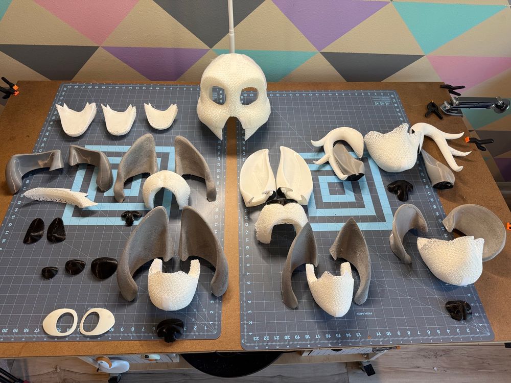 All the parts of the modular head bases! So many!! Aaaaa