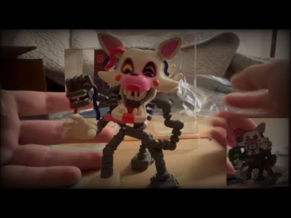 Review(100)||Mangle Youtooz+Pin