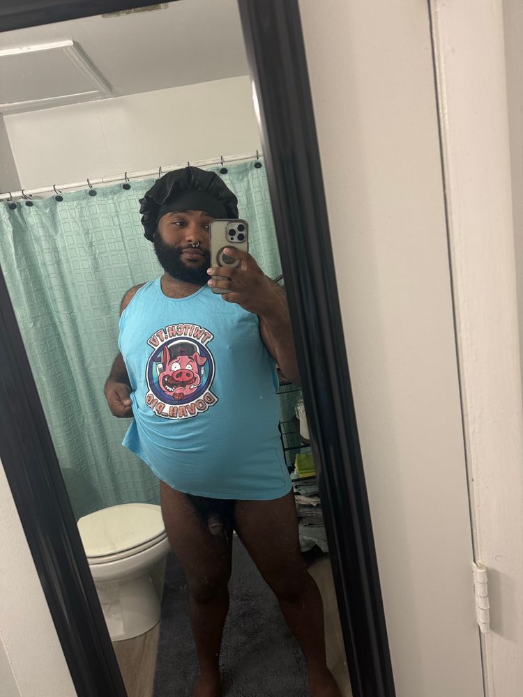 Pay no attention to the bonnet on my head. I just used conditioner.