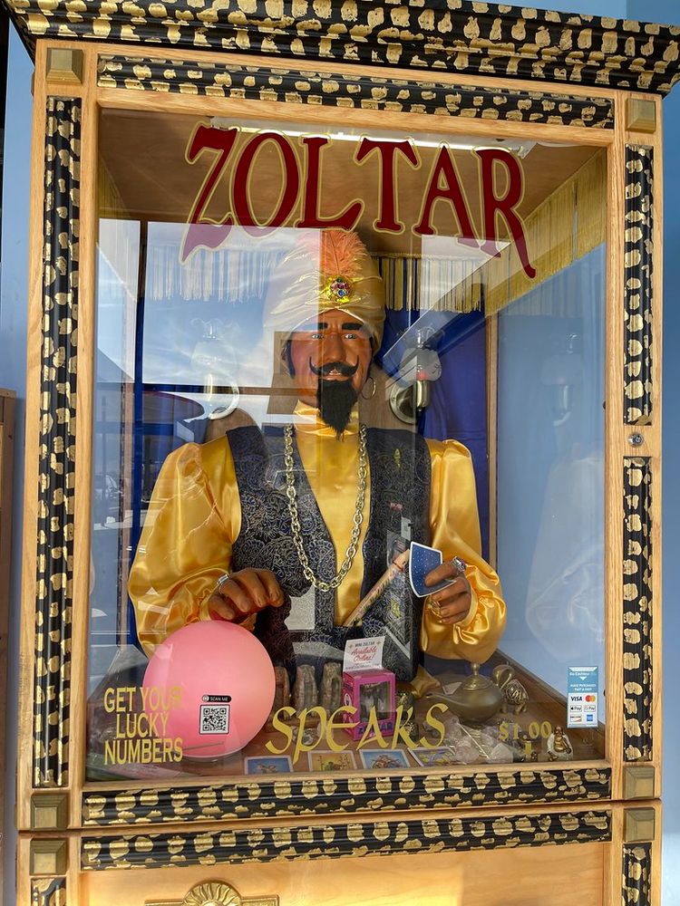 A photo of a "Zoltar Speaks" automatic fortune teller