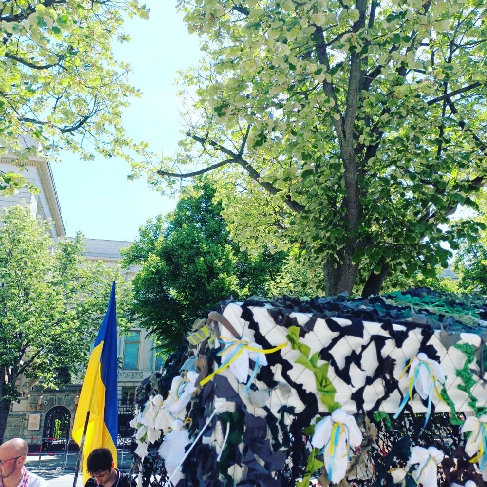 Die Installation der ukrainischen Künstlerin vor der russischen Botschaft 