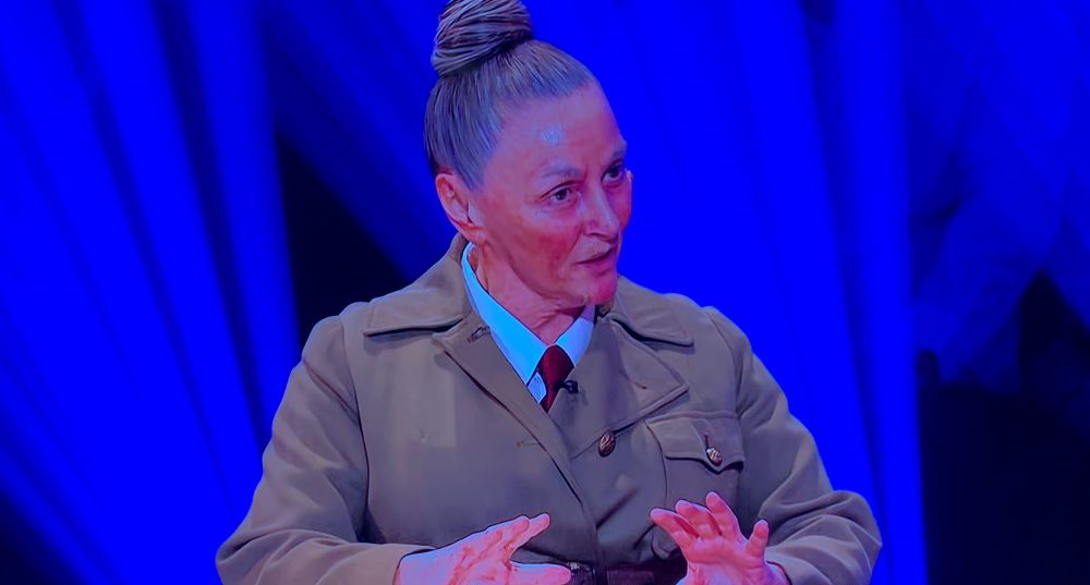 I don’t know what the thinking was but Shirley looks like she’s escaped from a camp