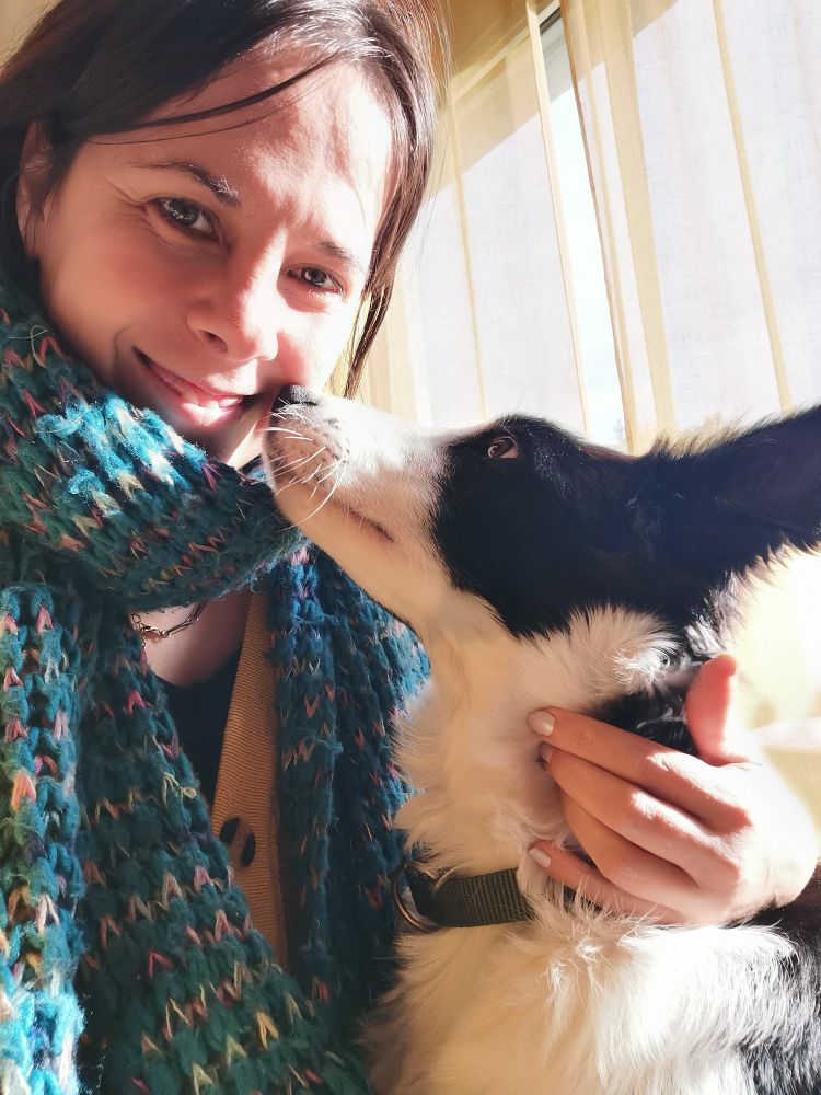 Moi et mon chien qui me regarde amoureusement