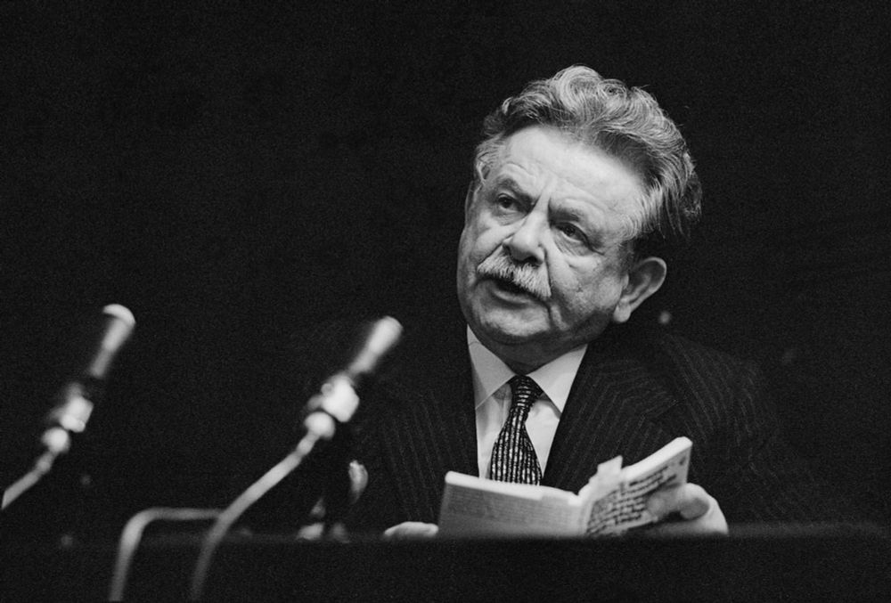 The unveiling of author Elias Canetti’s secret archives will revolutionize his work