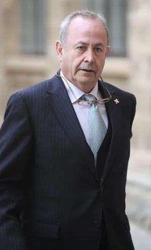 Hay esperanza. de que haya dejado una buena extirpe tras suya.