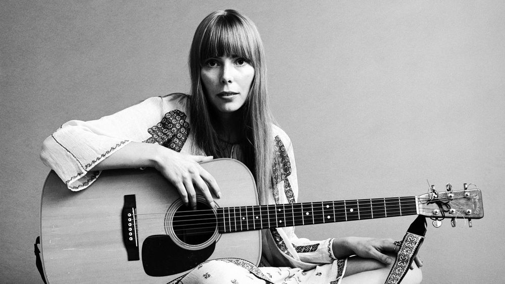  Joni Mitchell