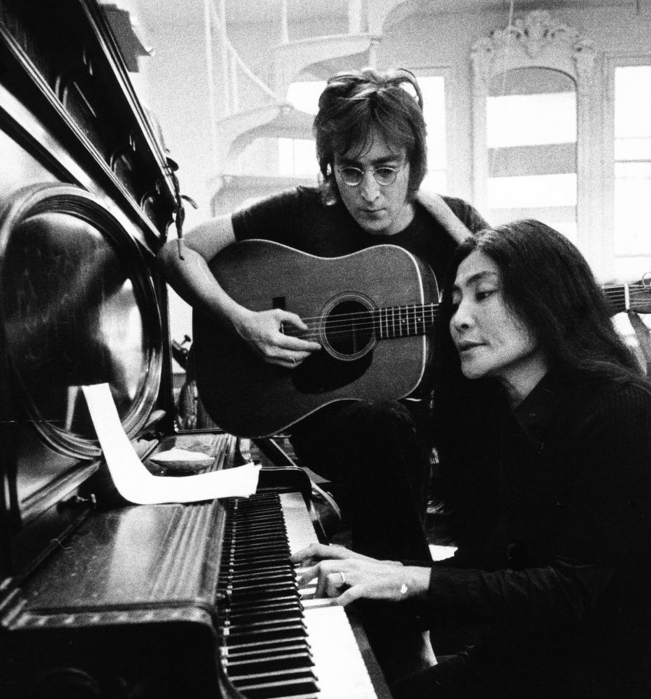 John Lennon and Yoko Ono at Madison Sq Garden 30 Aug 1972