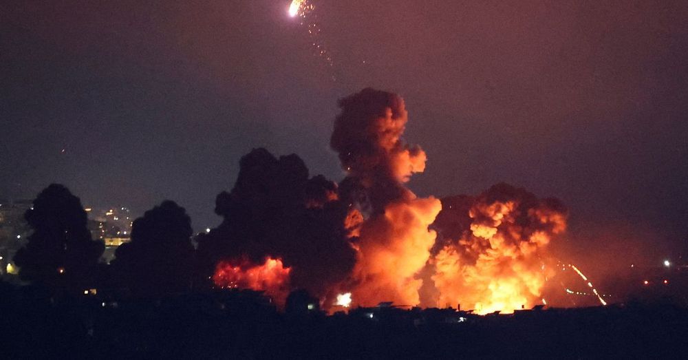 Israel bombardeja Beirut per a matar el nou líder de Hezbol·là i talla la carretera d'evacuació a Síria