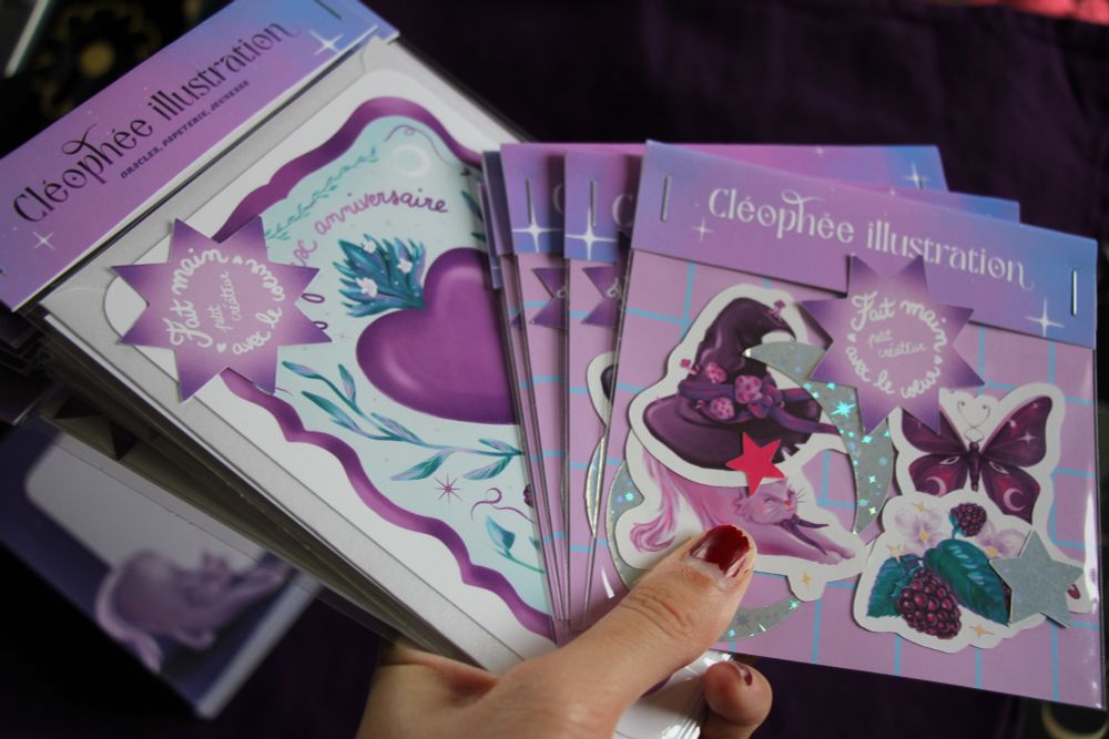 Papeterie cleophee : stickers et cartes de voeux witchy et violet
