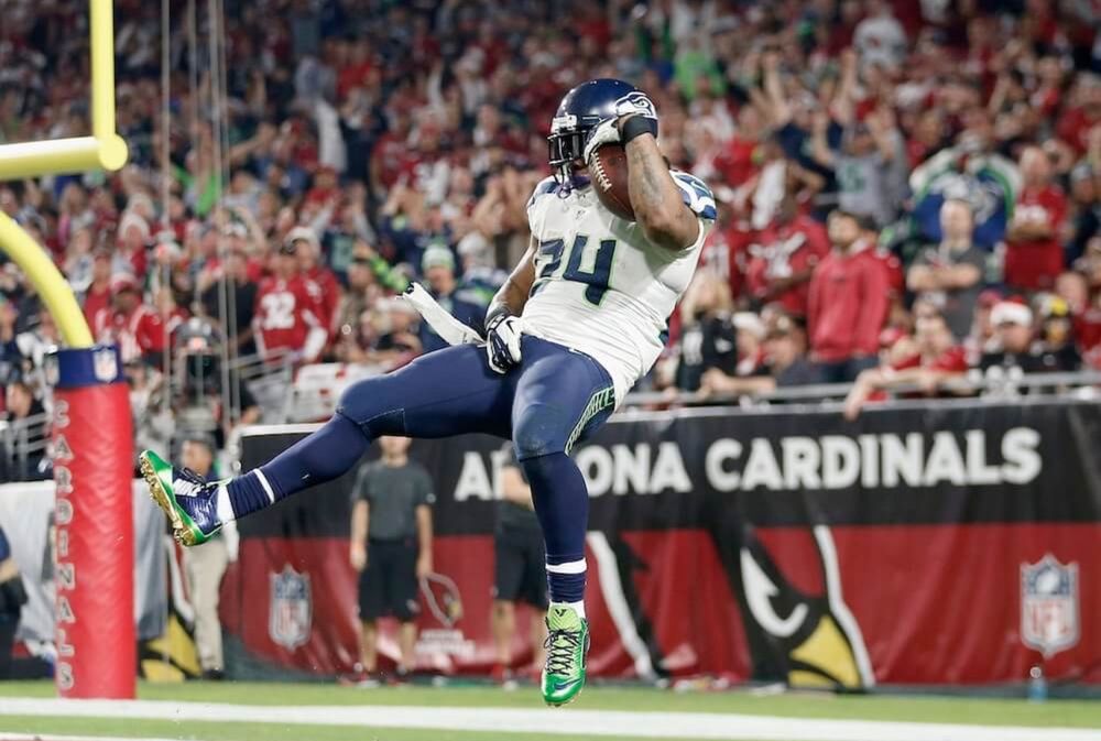 Marshawn Lynch scoring a touchdown
