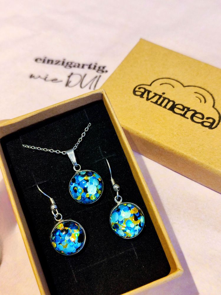 Blaues Pailletten Set mit passenden Ohrringen 