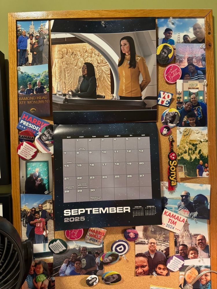 Star Trek: Strange New Worlds calendar 