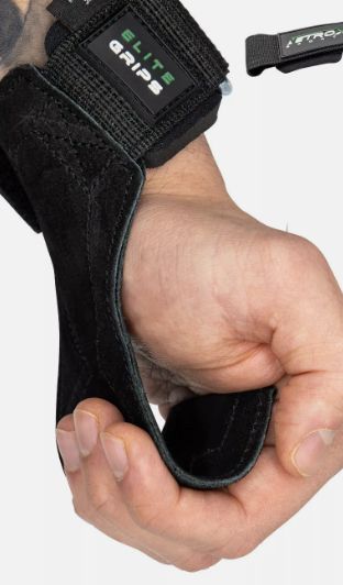 pull assist thingy consisting of a wrist strap attached to a piece of rubber that connects to the bent fingers. It totally works. The weight will pull all on your wrists, your fingers don´t have to do anything really