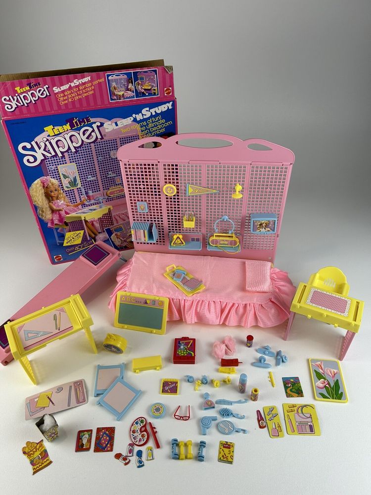 Teen Time Skipper Sleep'N Study Play Set, 1987