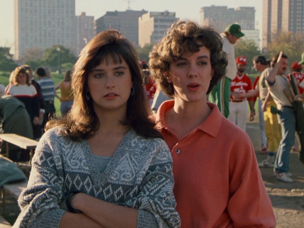 Fabulous 80s sweaters in the movie "About Last Night" (1986)