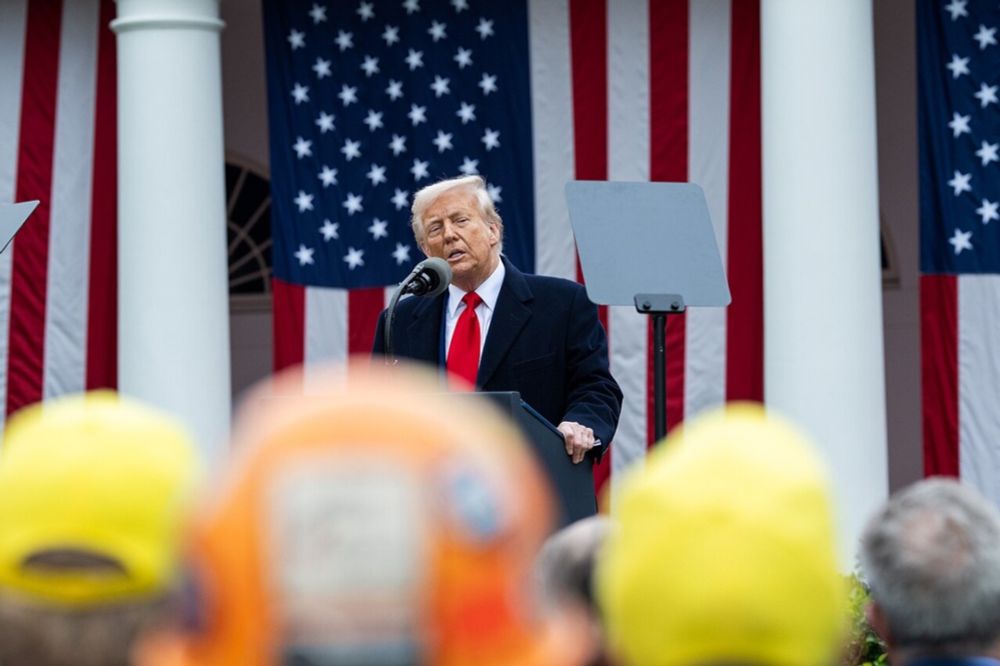 Democracy dies in daylight