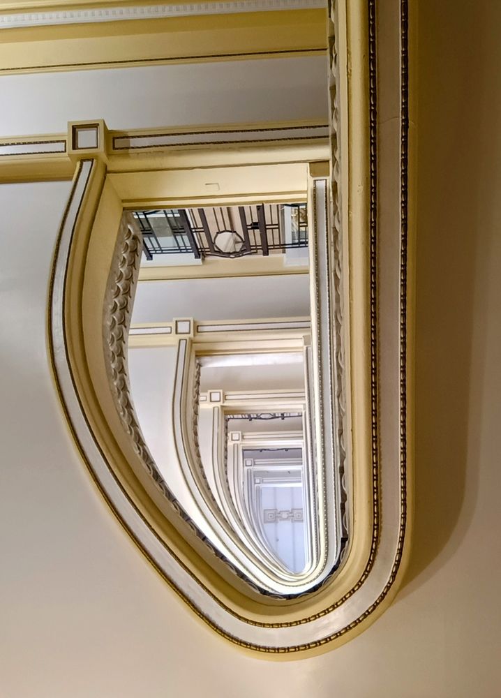 Circulo de bellas artes stairwell. Madrid