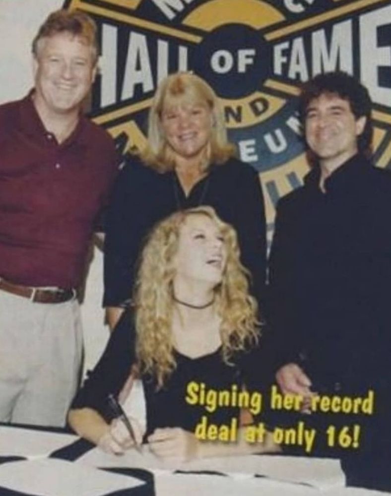 Taylor Swift REPUTATION Swifties, The eras tour, Taylor nation, 1989, Twitter, X Travis Kelcey, Swift Society, record deal at 16