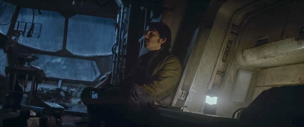 Andor S01E12 Cassian listen's to Nemik's manifesto on Ferrix