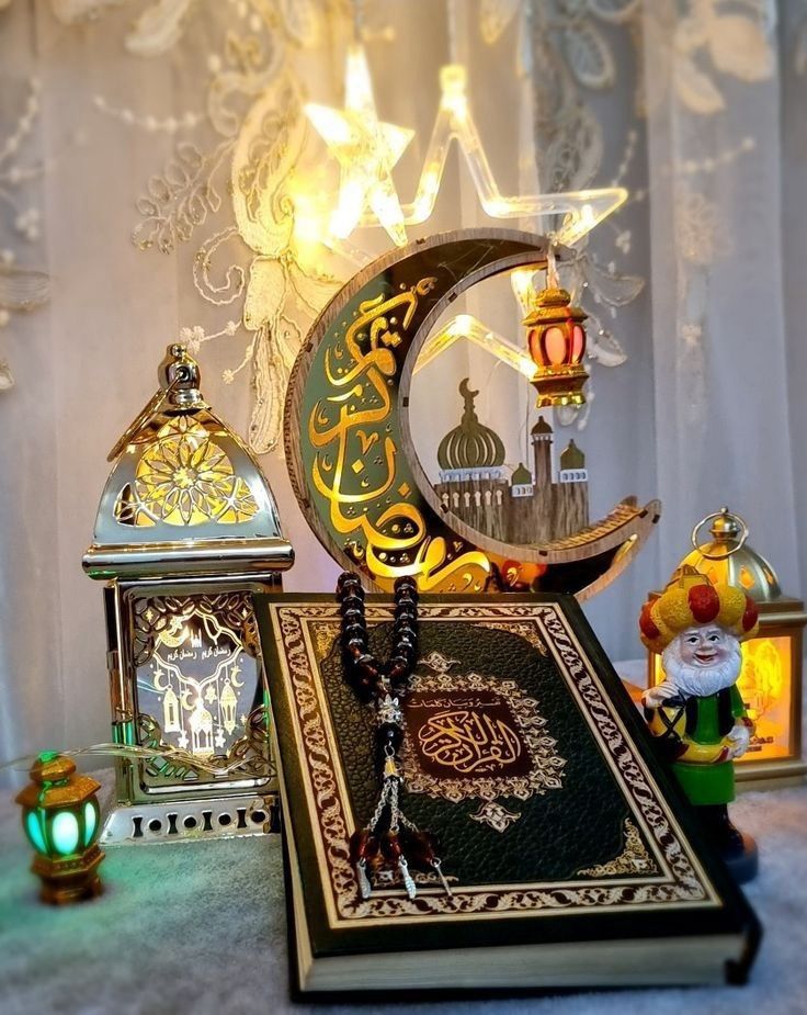 *جو راستے اللّٰہ سبحان و تعالیٰ کے لئے چھوڑے جاتے ہیں۔"*  

*انہیں چھوڑنے کے بعد غم پریشانی کا اظہار نہیں کیا جاتا۔"*   

*بلکہ اُس رب کا شکر ادا کیا جاتا ہے۔"*   

*جس نے تمہیں ان راستوں سے نکال کر اپنے راستے پر لگا دیا۔"* ✨🌻