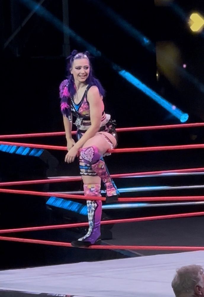 A picture of Billie Starkz in the ring 