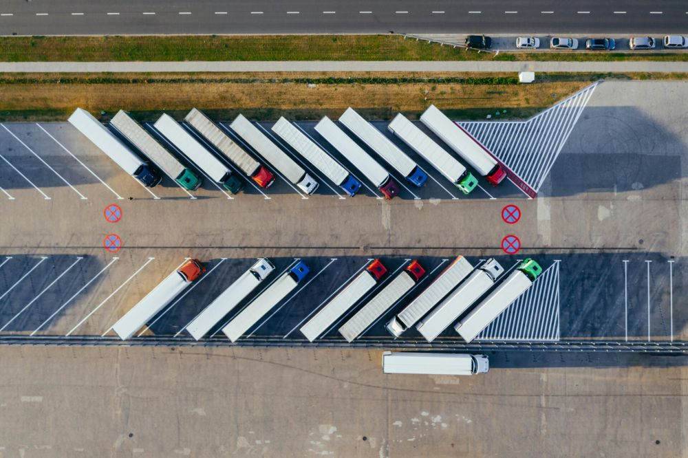 Beitragsreihe: Der Weg zum klimaneutralen Schwerlastverkehr – Schnellladeinfrastruktur in Deutschland - FfE