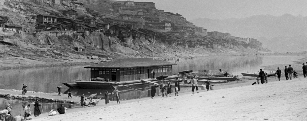Ferries and sampans on the Jialing or Yangtze river 