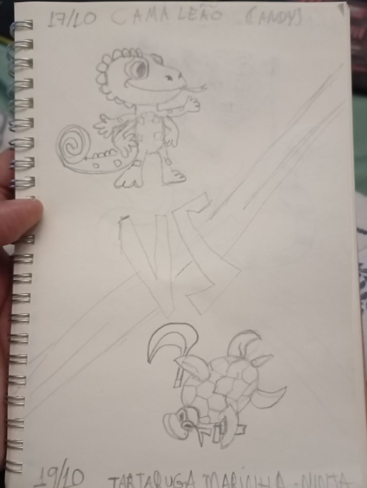 Desenho a lápis, uma folha de papel dividida em duas. No topo um camaleão bípede com 4 braços chamado Andy. Embaixo uma tartaruga marinha ninja também a lápis, segurando uma foice em uma mão e um martelo em outra. 