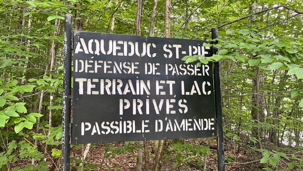 Le lac au sommet du Mont Yamaska où la municipalité de Saint-Pie puise son eau potable.