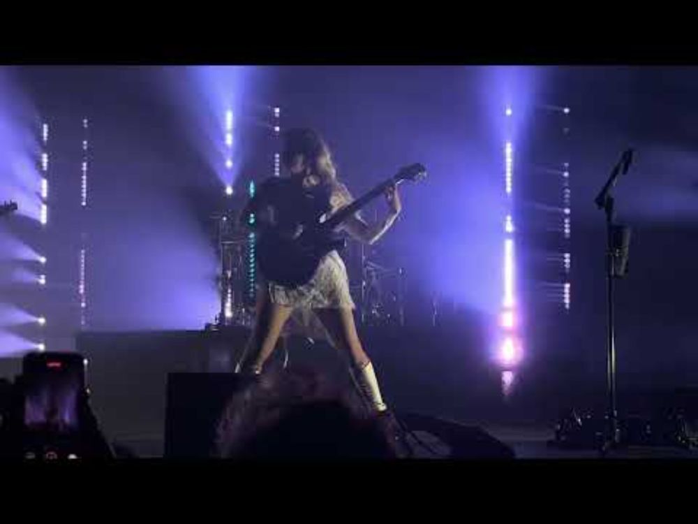 The Warning - Six Feet Deep (live, Cologne, 15.04.2025)
