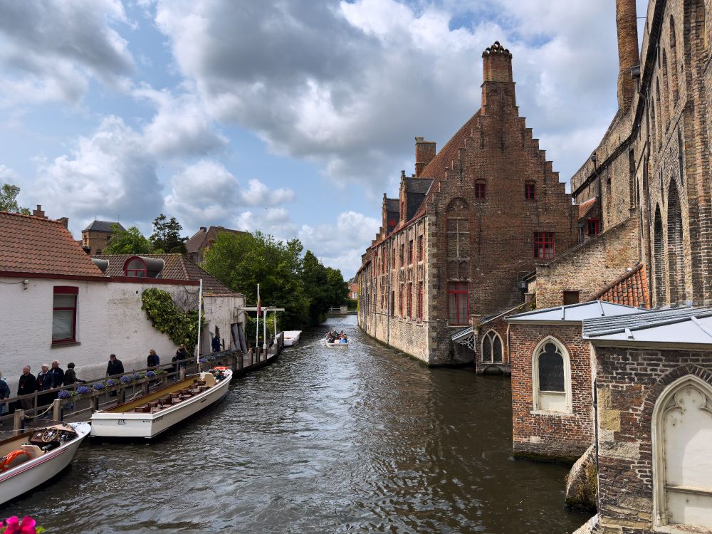 A view of the canal in Brugge, and the entrance to the boat tour