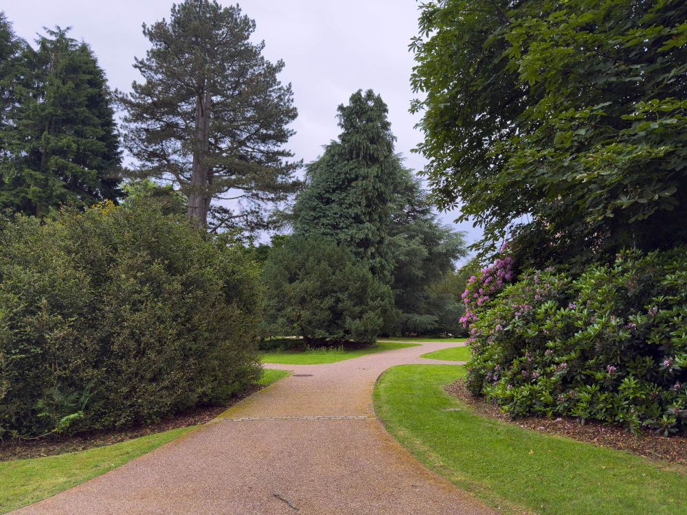Walking through the gardens at Villa Hugel