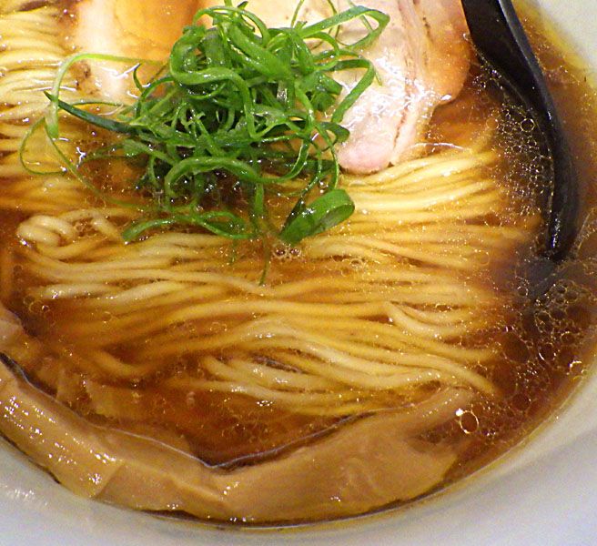 麺FACTORY JAWS 2nd 地鶏醤油らぁ麺（麺）