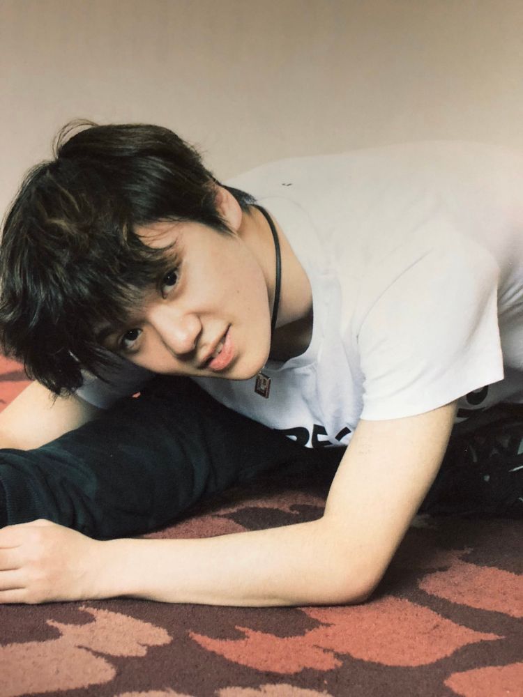 figure skater Shoma Uno being cute